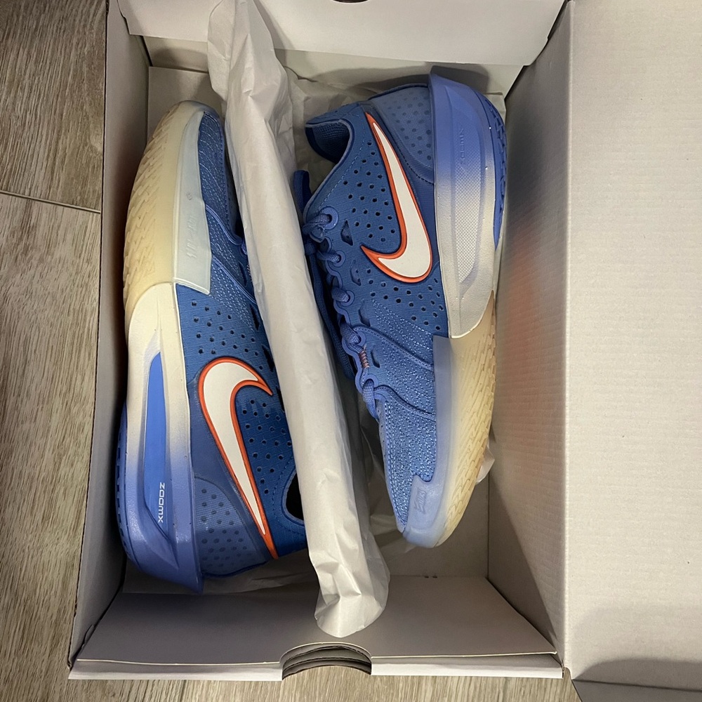 Nike GT Cut 3 Basketball Shoe Women's 7.5 / Men's 6